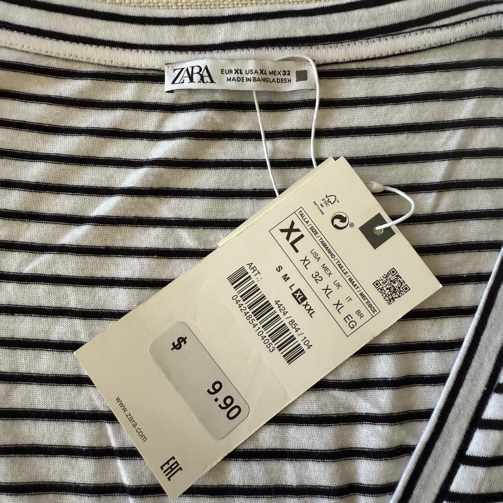 Zara / Black & White Stripe V Neck Tee - Picture 4 of 4
